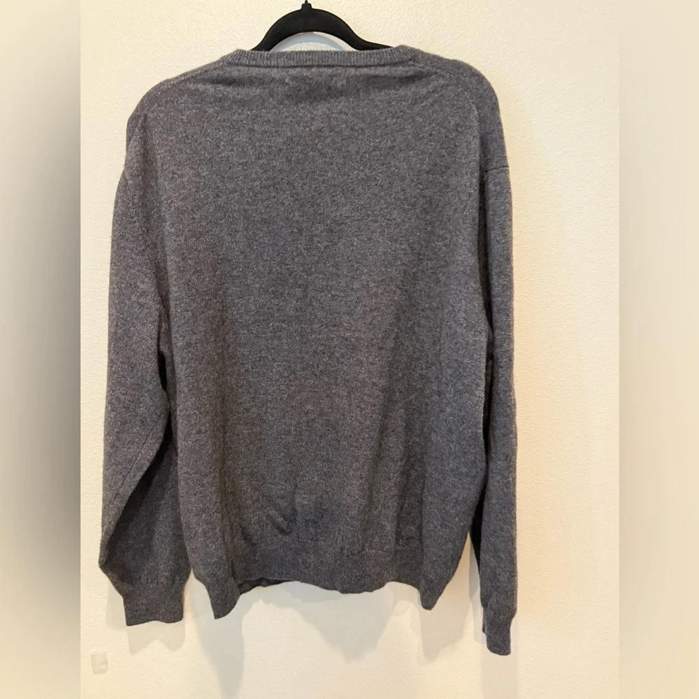 Club Room Charcoal V-Neck Sweater 100% Cashmere